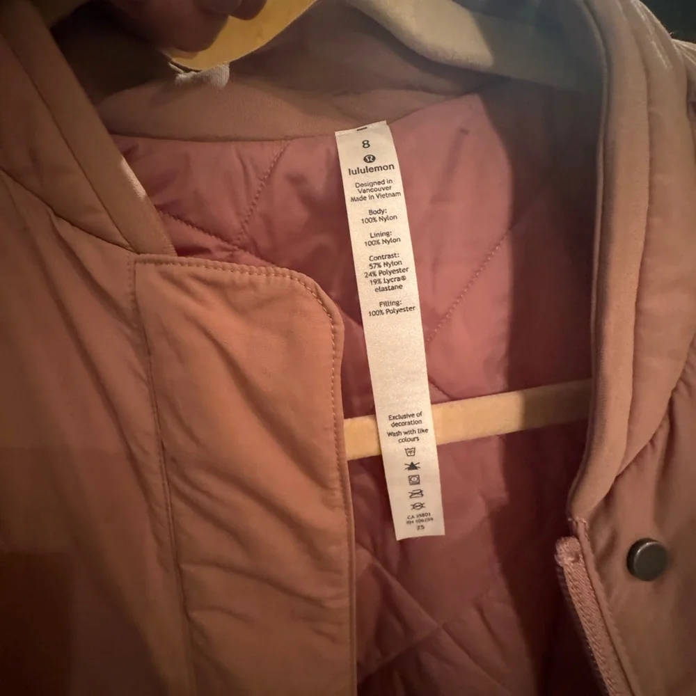 Lululemon Size 8 Warm Two Ways Reversible Bomber Jacket Mauve Pink EUC - Picture 6 of 11